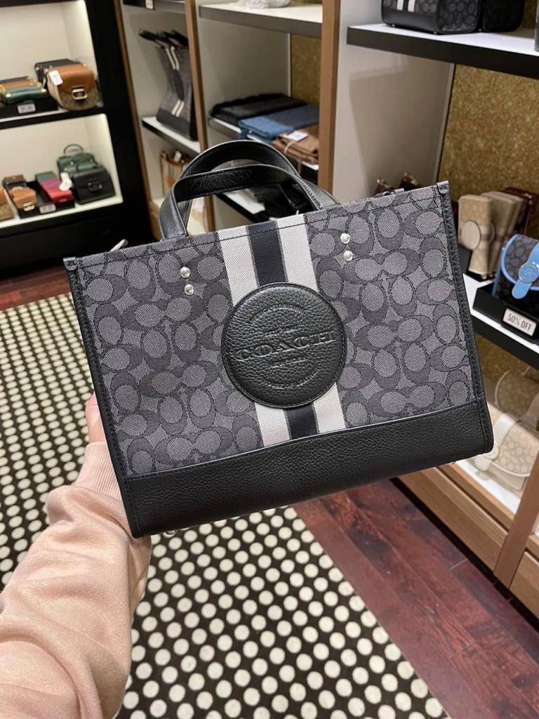 coach dempsey tote 30 black