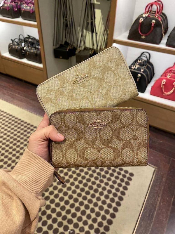 COACH MEDIUM ID ZIP AROUND WALLET