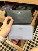 COACH MEDIUM ID ZIP AROUND WALLET