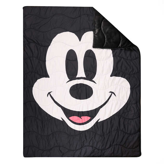 Disney 100th Anniversary - Quilted Down Alternative Blanket 60" x 80"迪士尼100週年紀念-絎縫羽絨毯子(60英寸x80英寸)