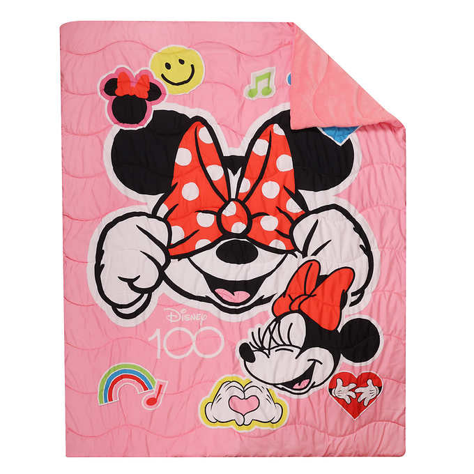 Disney 100th Anniversary - Quilted Down Alternative Blanket 60" x 80"迪士尼100週年紀念-絎縫羽絨毯子(60英寸x80英寸)