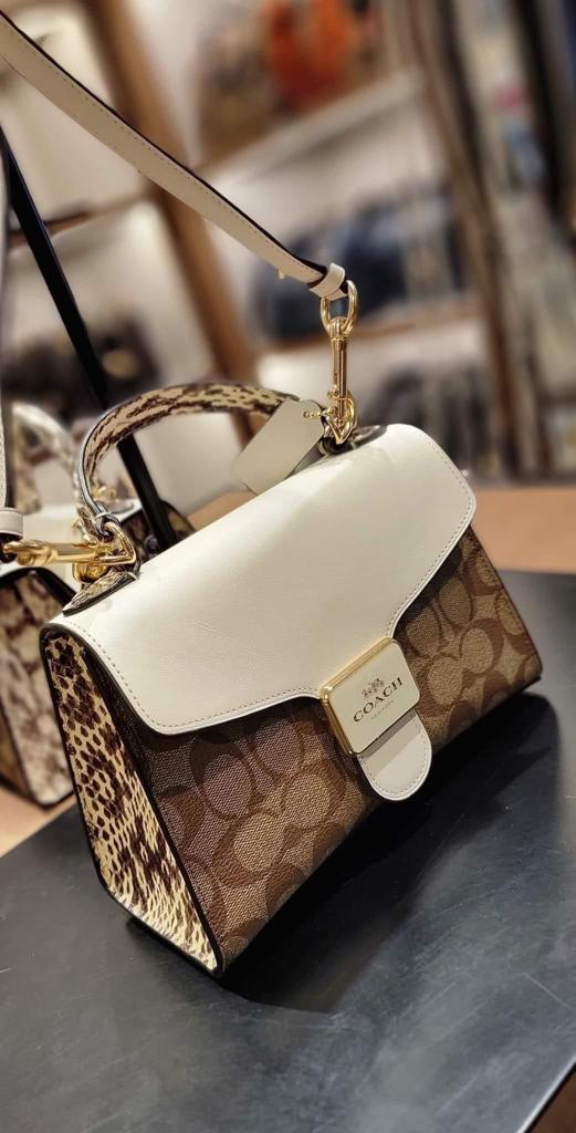 ﻿COACH Pepper 22 Crossbody