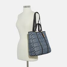 Coach Hudson Double Handle Tote In Signature Chambray (Denim)