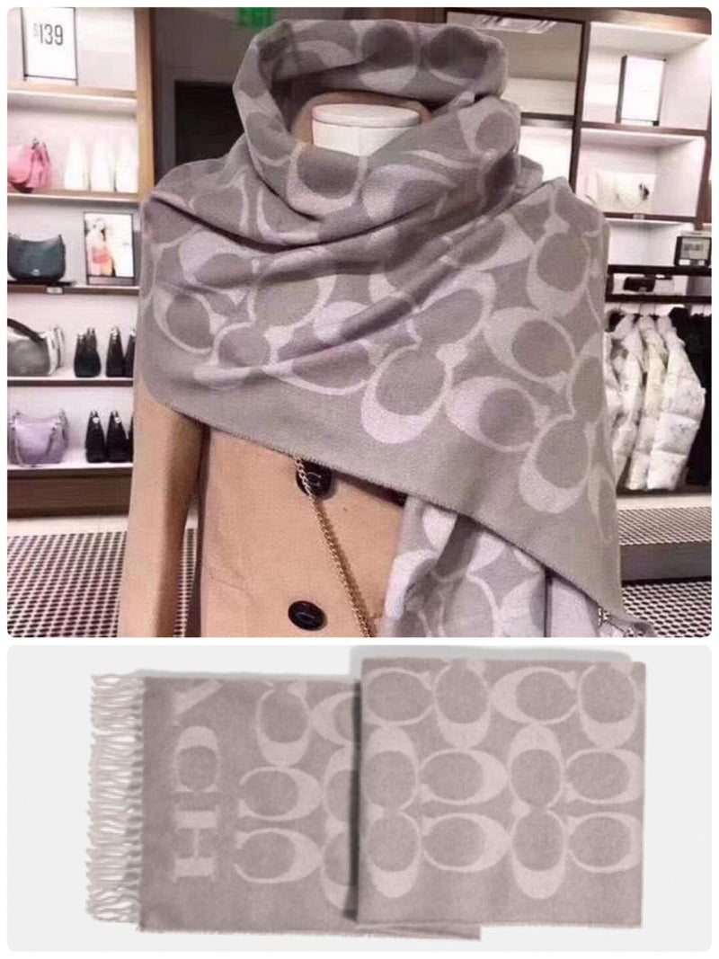 COACH Signature Oversized Muffler （Grey CC)