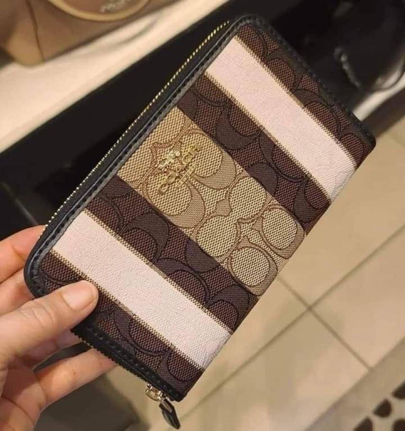 COACH MEDIUM ID ZIP AROUND WALLET