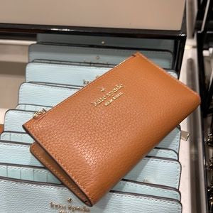 完売品★Kate Spade Leila Small Slim Bifold Wallet WLR00395 Leila Small Slim Bifold Wallet | Kate Spade Outlet