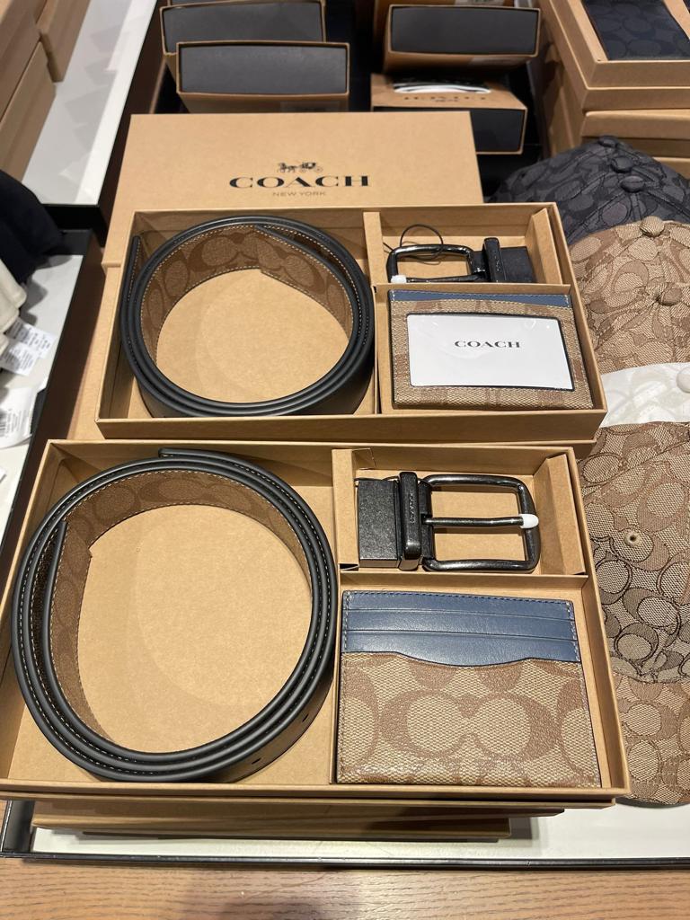 COACH Boxed Card Case And Belt Gift Set