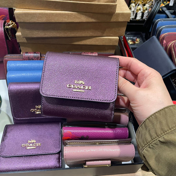 Coach Small Trifold Wallet (Purple )