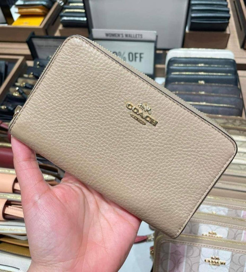 COACH MEDIUM ID ZIP AROUND WALLET