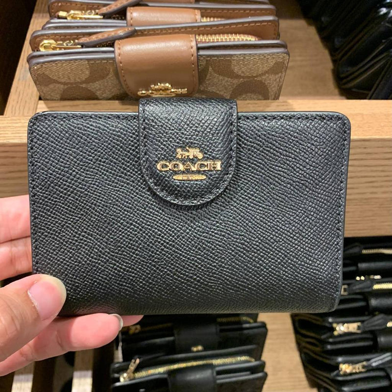 COACH MEDIUM CORNER ZIP WALLET