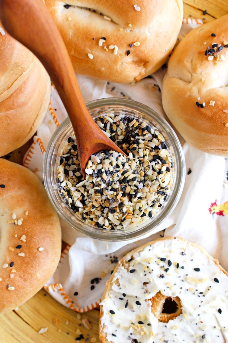 Sesame Seeds Everything But The Bagel Seasoning Clubhouse Bagel